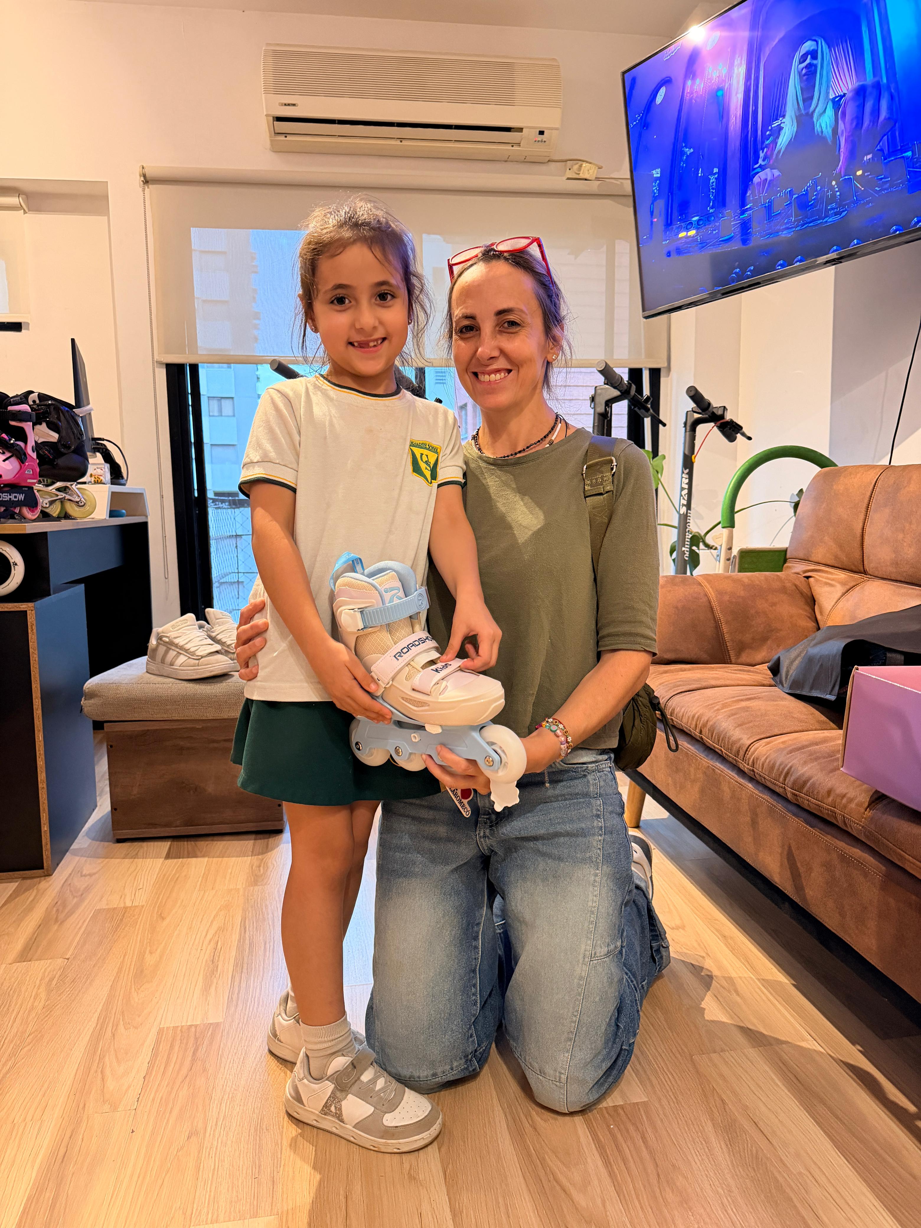 Mamá e hija con Roadshow Kids RSK